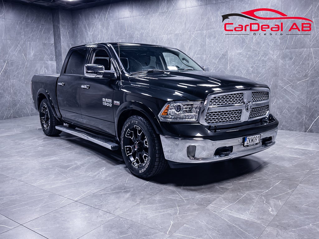 Dodge RAM 1500 Crew Cab 5.7 V8 HEMI Laramie Drag Nav Luftfjä MOMS