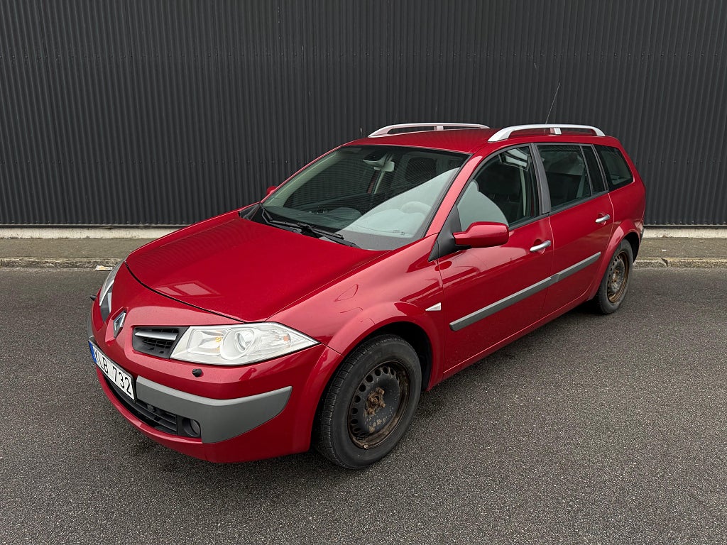 Renault Mégane Grandtour 1.6 | Låg mil | Full servad | 1.95% RÄNTA