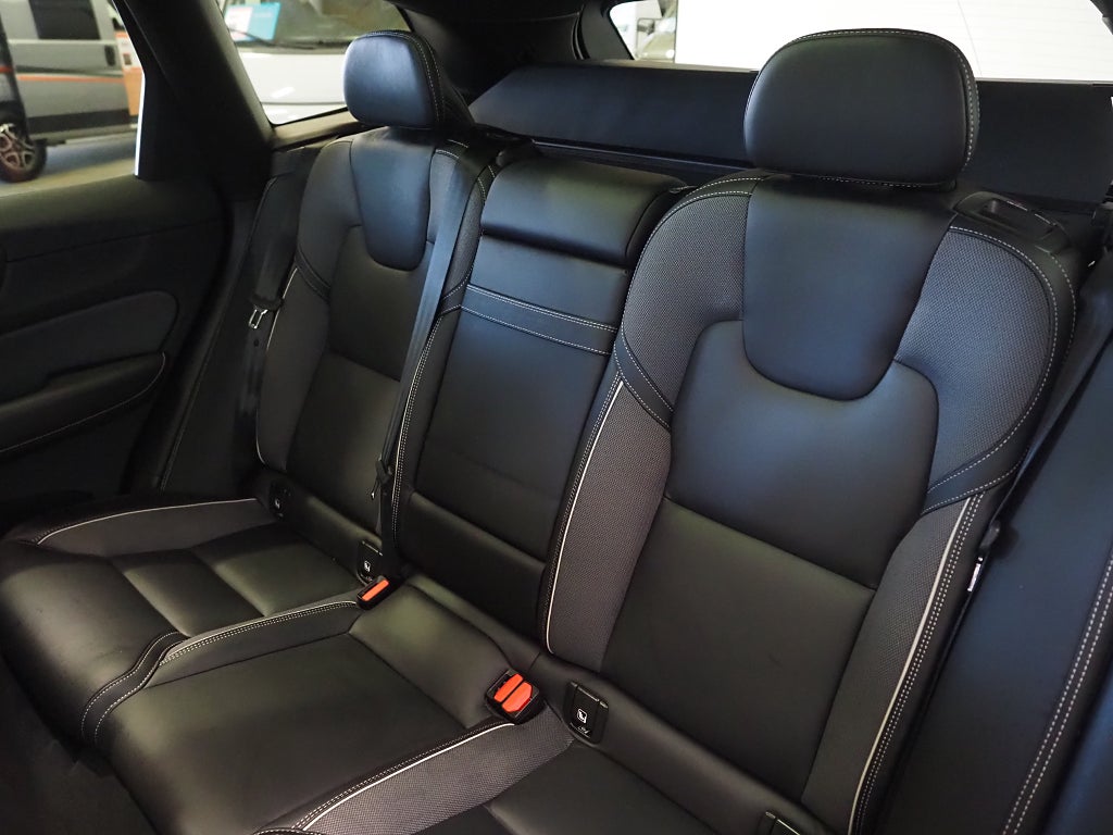 Volvo XC60 T8 Twin Engine 392hk AWD  R-Design |Drag|Pano|Navi|21"| 2020