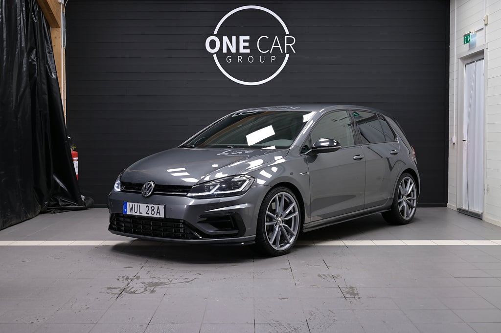 Volkswagen Golf  R 2.0 TSI 4Motion Adaptiv Cockpit Dynaudio Kamera 300h