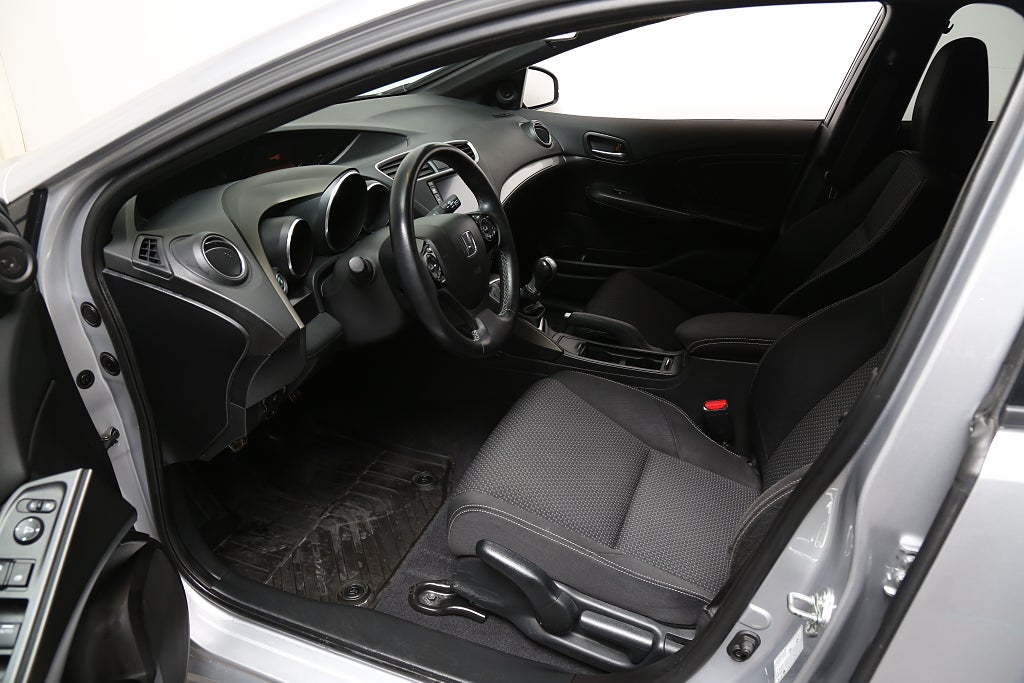 Honda Civic 1,6 i-DTEC 120hk Sport 5d Nybesikt Motorvärmare