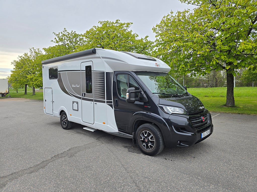 Bürstner Blackpearl Lyseo Harmony Line 690 