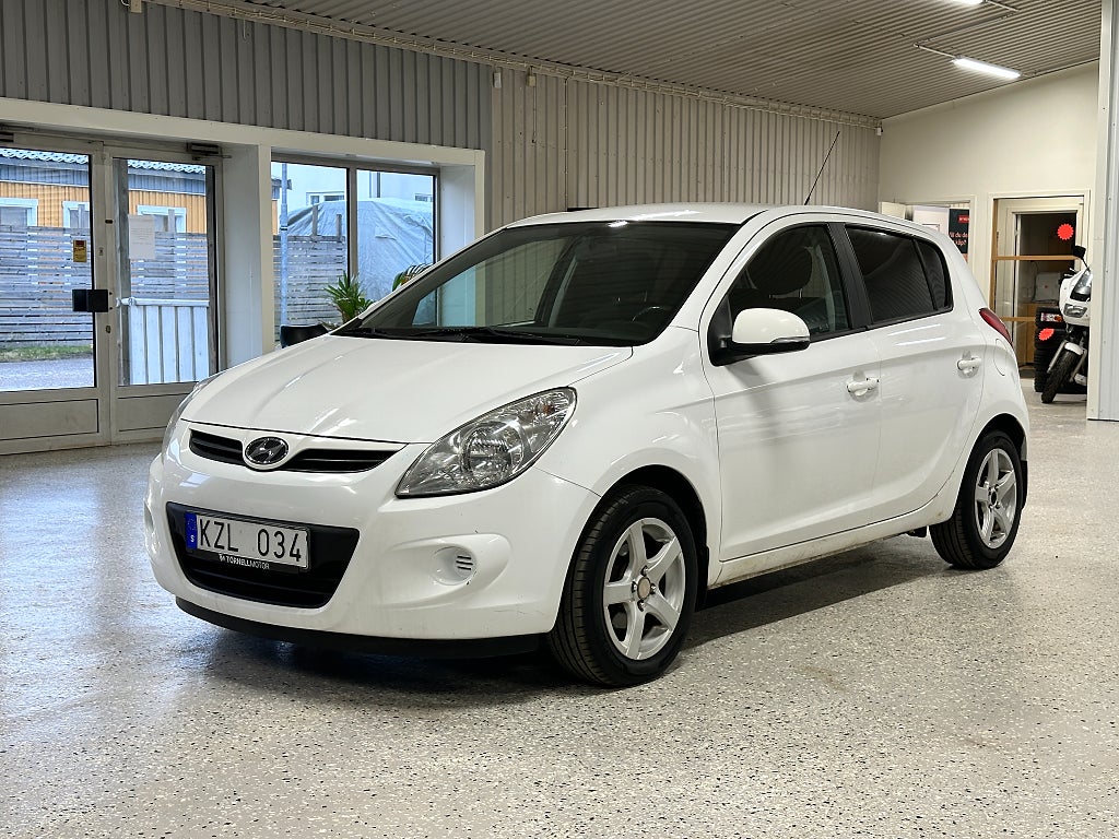 Hyundai i20 5-dörrar 1.4 CRDi Select Euro 5 Nybesiktigad