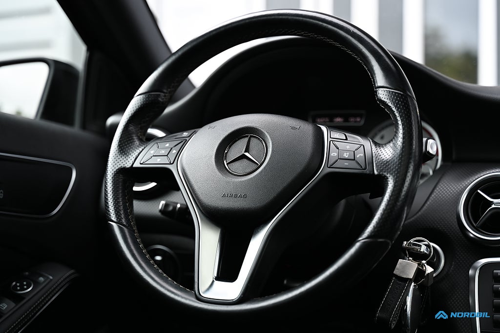Mercedes-Benz A180