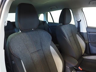 Halvkombi Skoda Scala 11 av 22