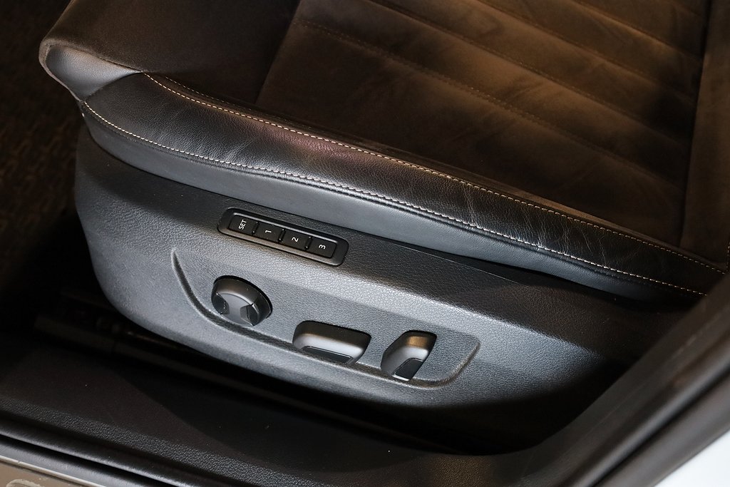 Skoda Superb iV Kombi 1,4 Plug-in Hybrid Business EDT Navi 2022