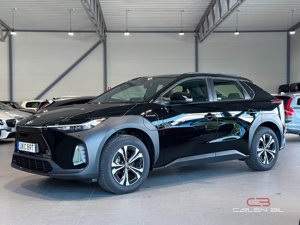 Toyota bZ4X 71.4kWh Active Dragkrok Backkamera Nybilsgaranti