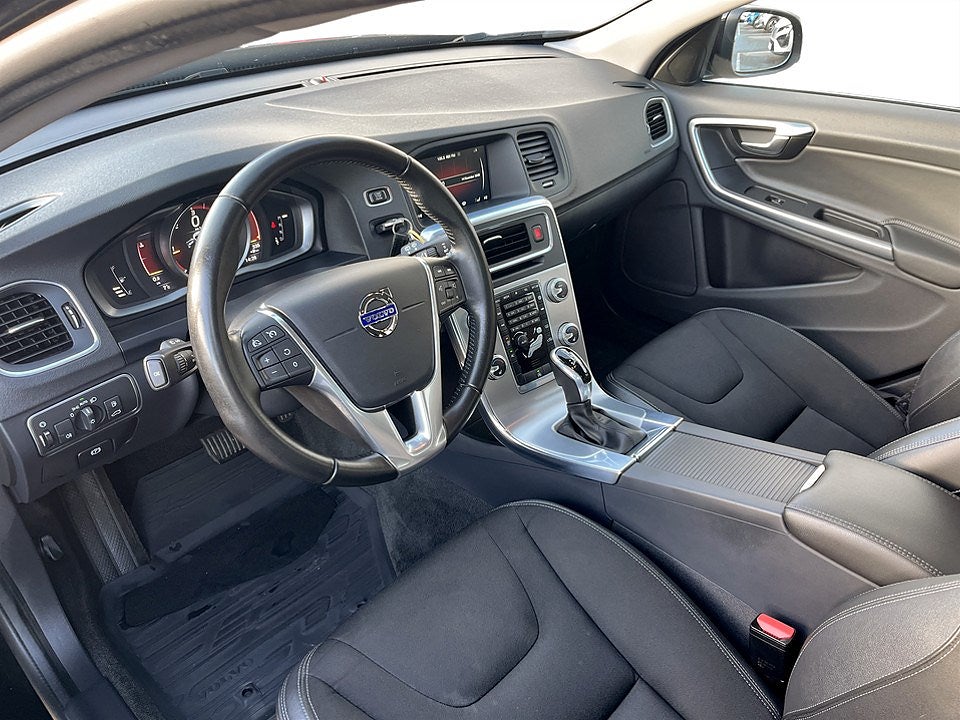 Bild på Volvo V60 Momentum D4 190hk Aut - DRAG, FARTHÅLLARE