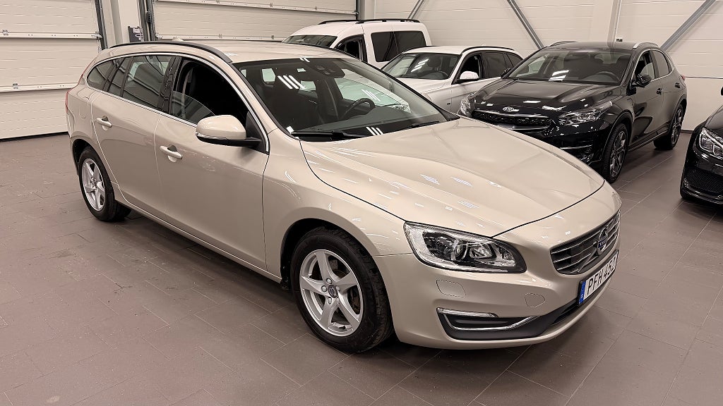 Volvo V60 D4 190hk Drag D-Värmare Navi-GPS Blis VÄLVÅRDAD