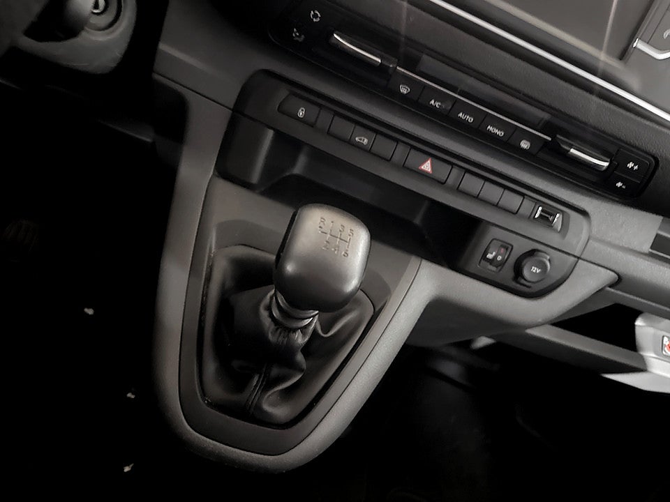 Bild på Citroën Jumpy PRO Business 2.0 BHDi 122hk MOTORVÄRMARE