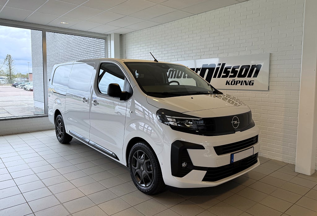 Opel Vivaro Elite L3 2.2 150Hk Aut Drag Värmare Backkamera Carplay