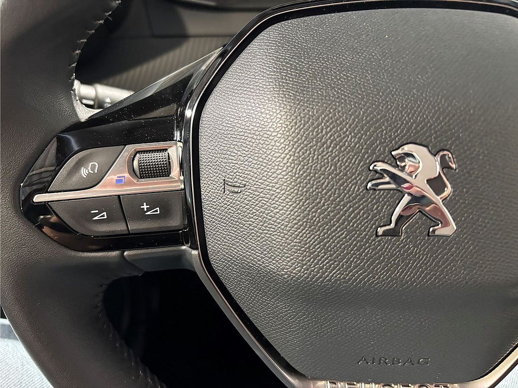 Bild på Peugeot 2008 Active Pack 1.2 PT 100hk - CARPLAY, BACKSENSORER