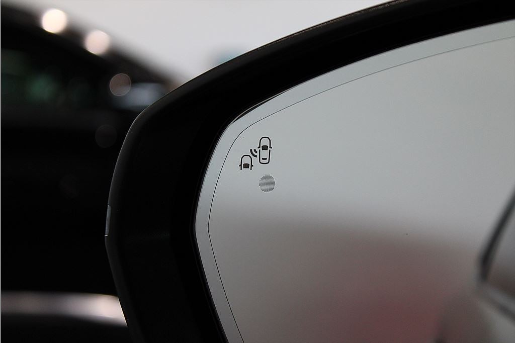 Bild på DS 7 Crossback E-Tense Performance Line+ 300hk Aut AWD - B-KAMERA, ELSTOL