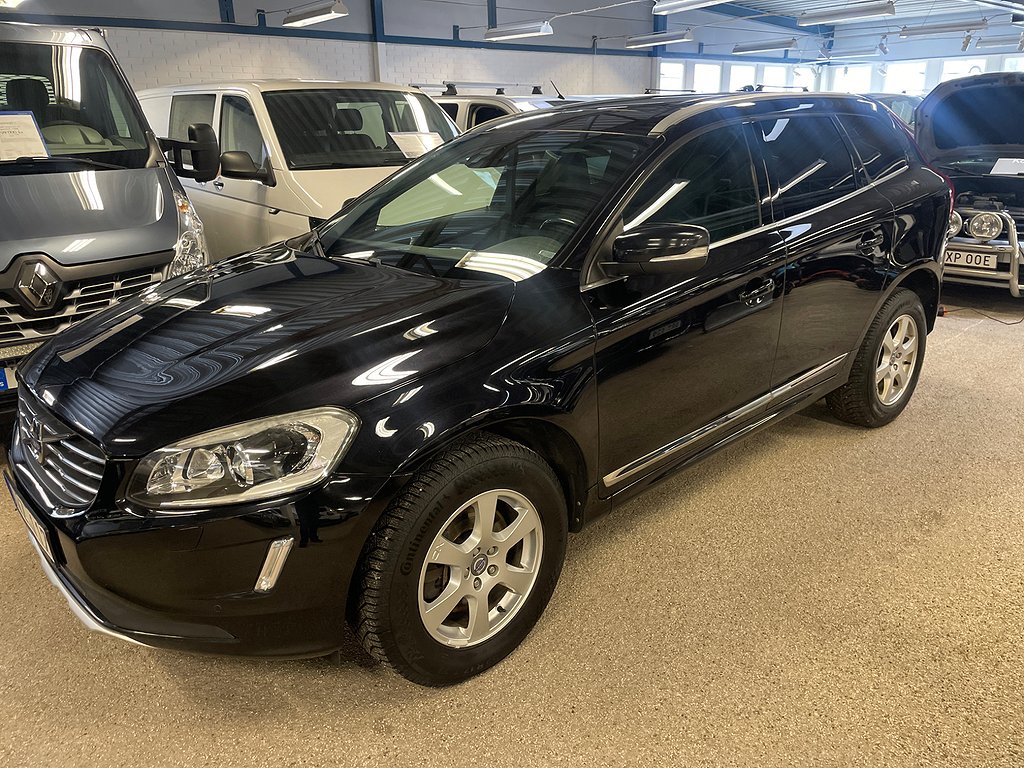 Volvo XC60 D5 AWD Geartronic Summum Drag Värmare Panorama