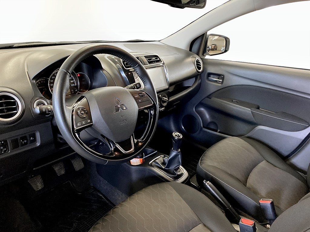 Bild på Mitsubishi Space Star 1.2 71hk - CARPLAY, FARTHÅLLARE