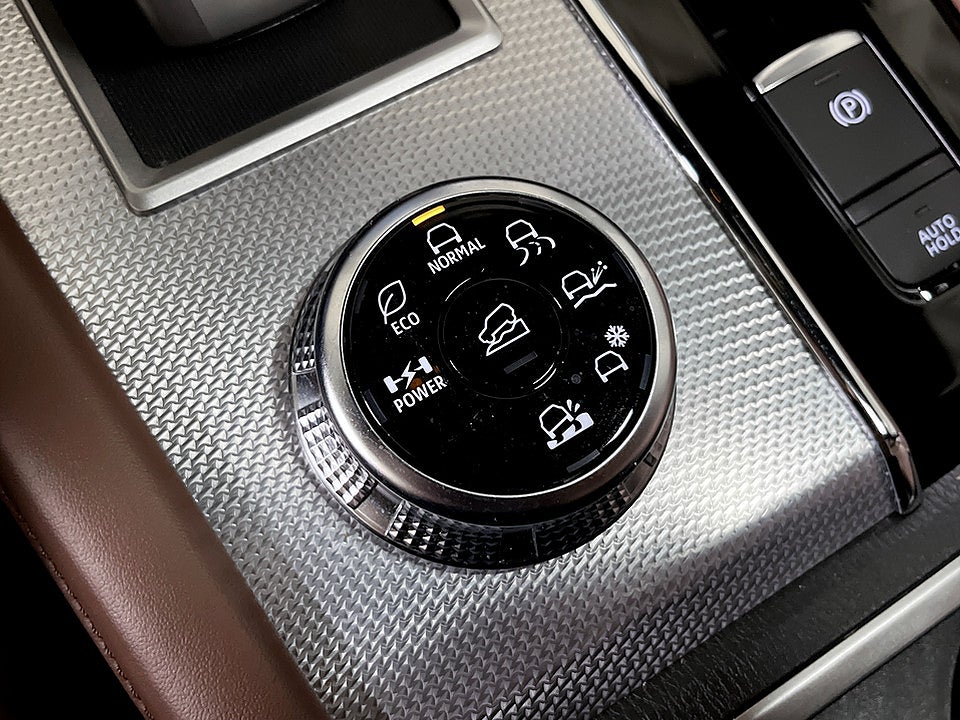 Bild på Mitsubishi Outlander Instyle+ PHEV 306hk Aut 4WD PANO B-KAMERA ELSTOL