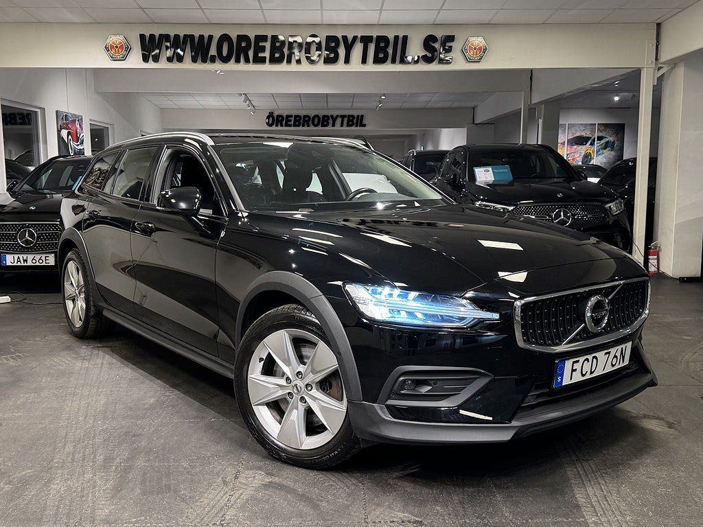 Volvo V60 Cross Country B4 AWD Mildhybrid Drag Gps BLIS H/K