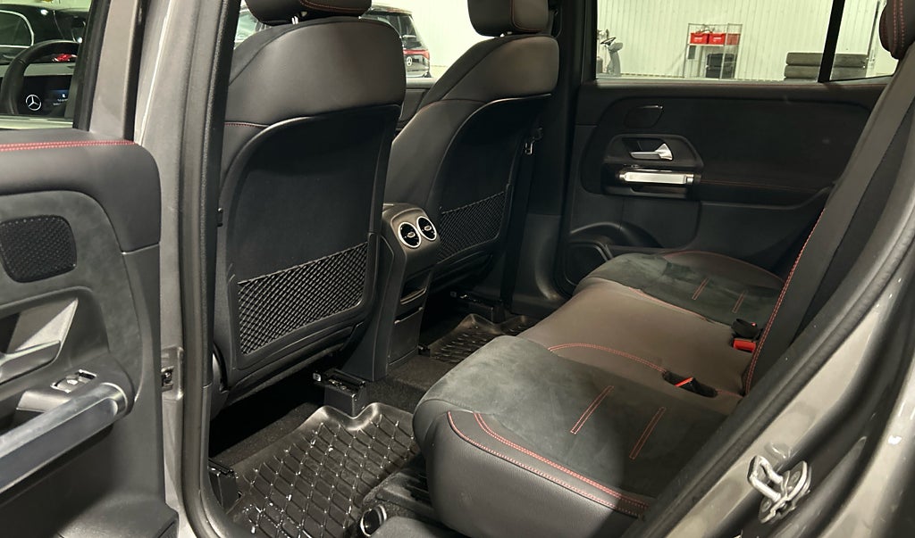 Mercedes-Benz GLB 220 d 4MATIC AMG 7sits Glastak Vinterpaket Drag Elstol - bild 7