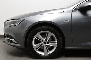 Halvkombi Opel Insignia 7 av 25
