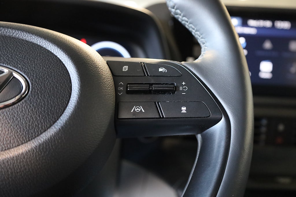 Hyundai Bayon 1.0 T-GDI DCT Advanced B-Kamera Rattvärme