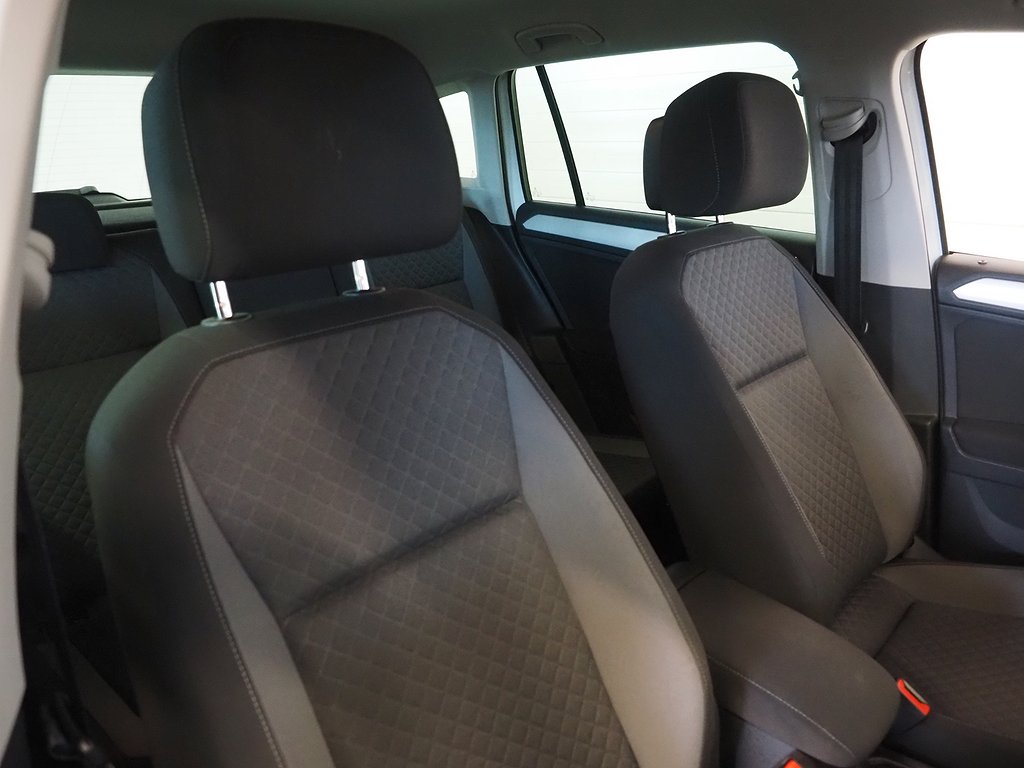 Volkswagen Tiguan 1.4 TSI 150hk 4Motion Drag Kamera Värmare 2017