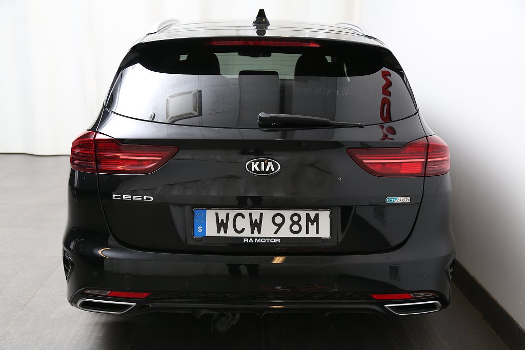 Kia Ceed Sportswagon Plug-in Plus 2 Panorama Skinn Drag Värmare 2021