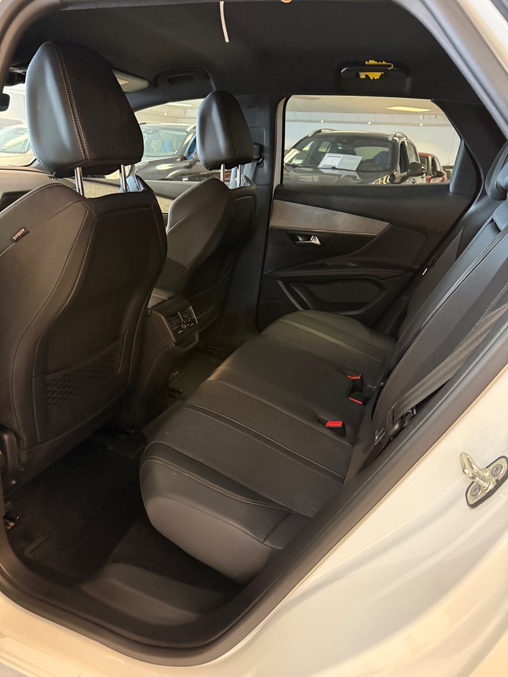 Peugeot 3008 1.2 PureTech 130 EAT, 131hp, 2023