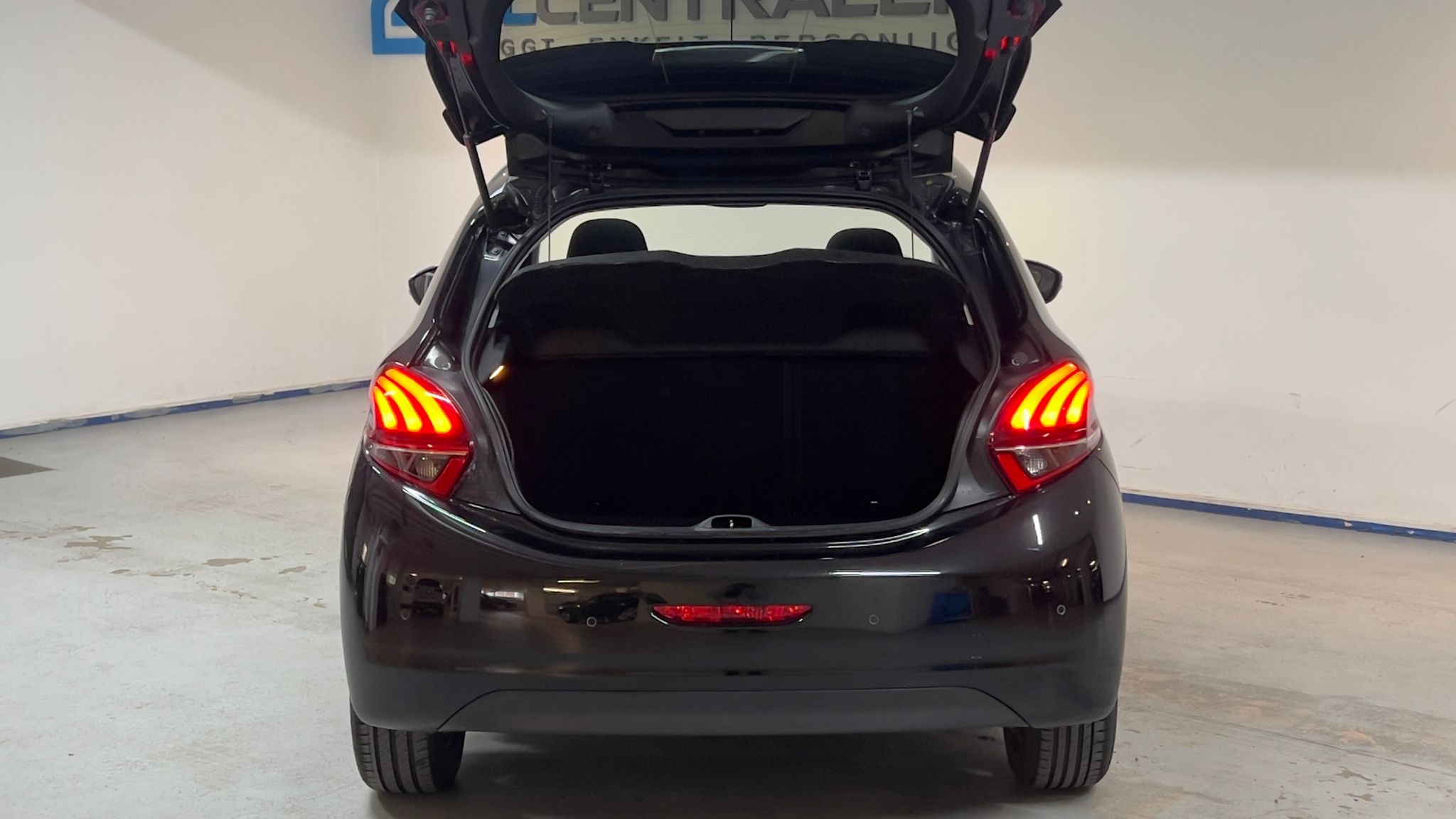 Peugeot 208 2017, bild 6/49