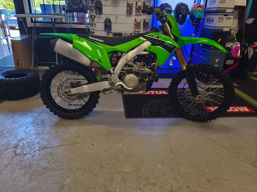 Kawasaki KX450 