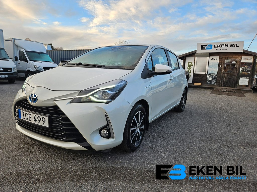 Toyota Yaris Hybrid e-CVT Touch & Go Edition Motorvärmare 