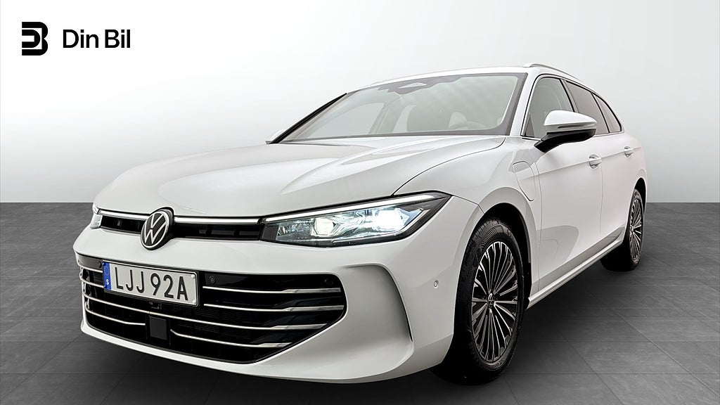 Volkswagen Passat Elegance eHybrid DSG Drag/P-värmare