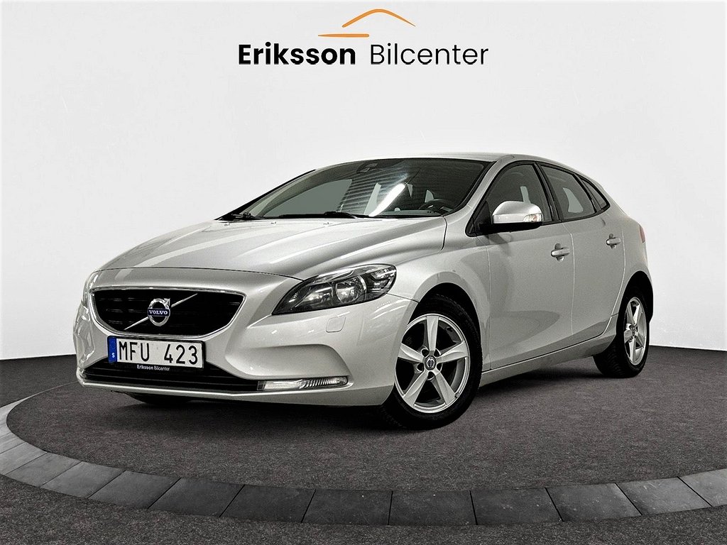 Volvo V40 D2 Kinetic B-kamera/P-värmare/P-sensor/0%Ränta