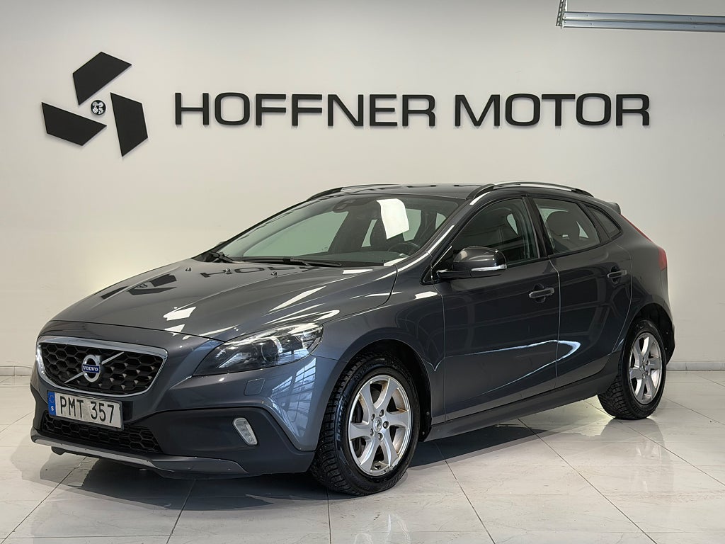 Volvo V40 Cross Country D3 Geartronic Momentum VoC PDC B-Tooth AUX 