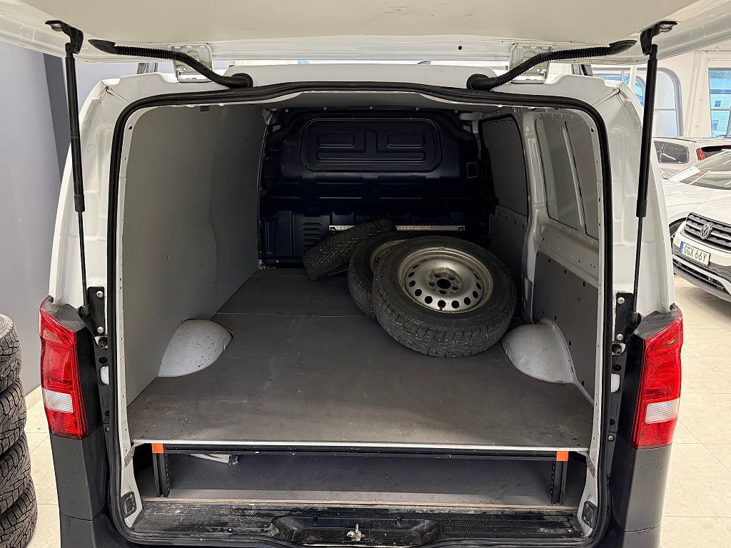 Mercedes-Benz Vito 110 CDI 2.8t 4,99% /Drag /Bakkamera/3-Sits /Moms