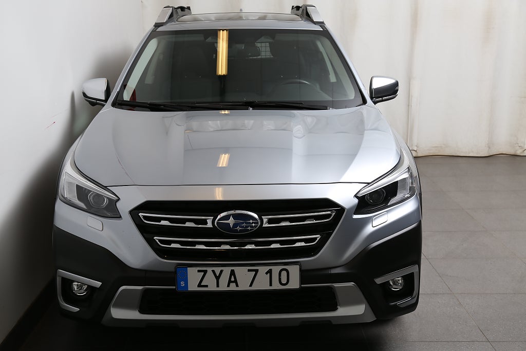 Subaru Outback 2,5i XFuel Touring AWD Skinn I Taklucka I H/K I Drag 2022