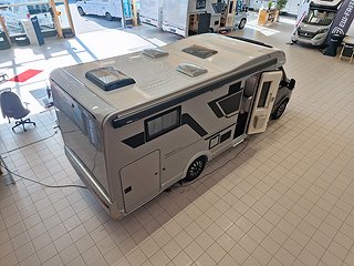 Husbil-halvintegrerad Adria MATRIX SUPREME MB 670 SL 4 av 15