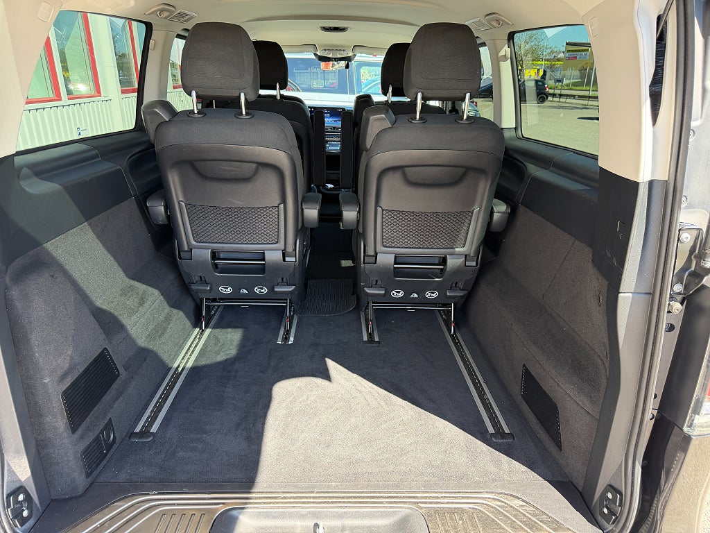 Mercedes-Benz V 2025 - miniatyr 8