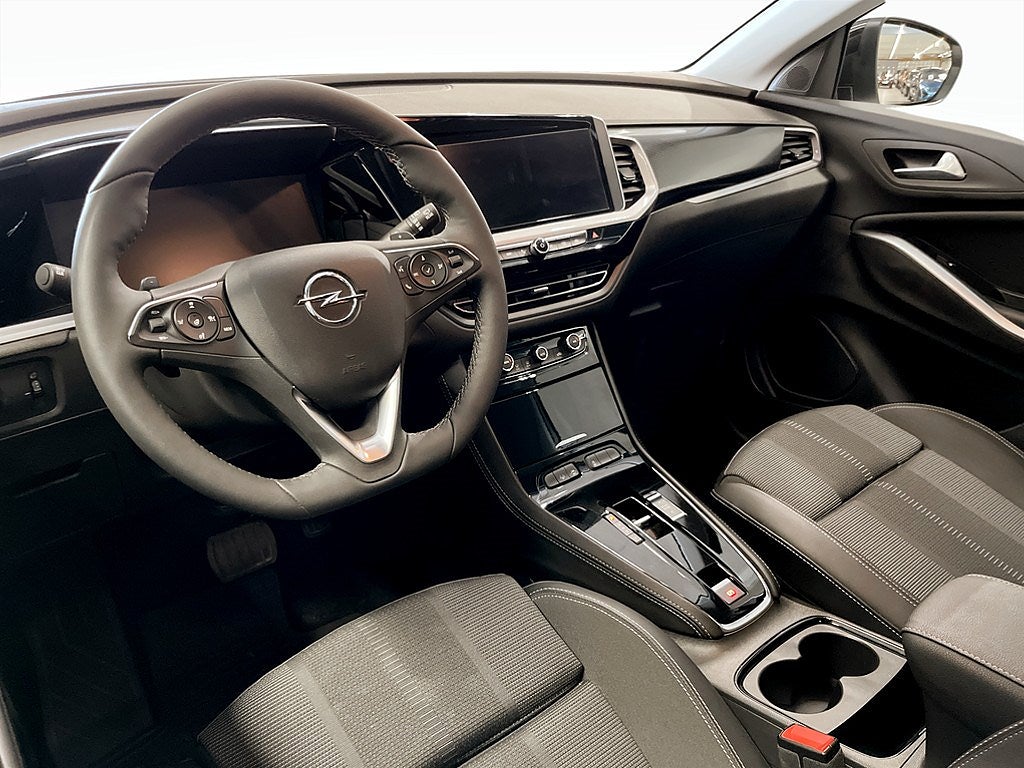 Bild på Opel Grandland GS 1.2 PT 130hk Aut - B-KAMERA, CARPLAY