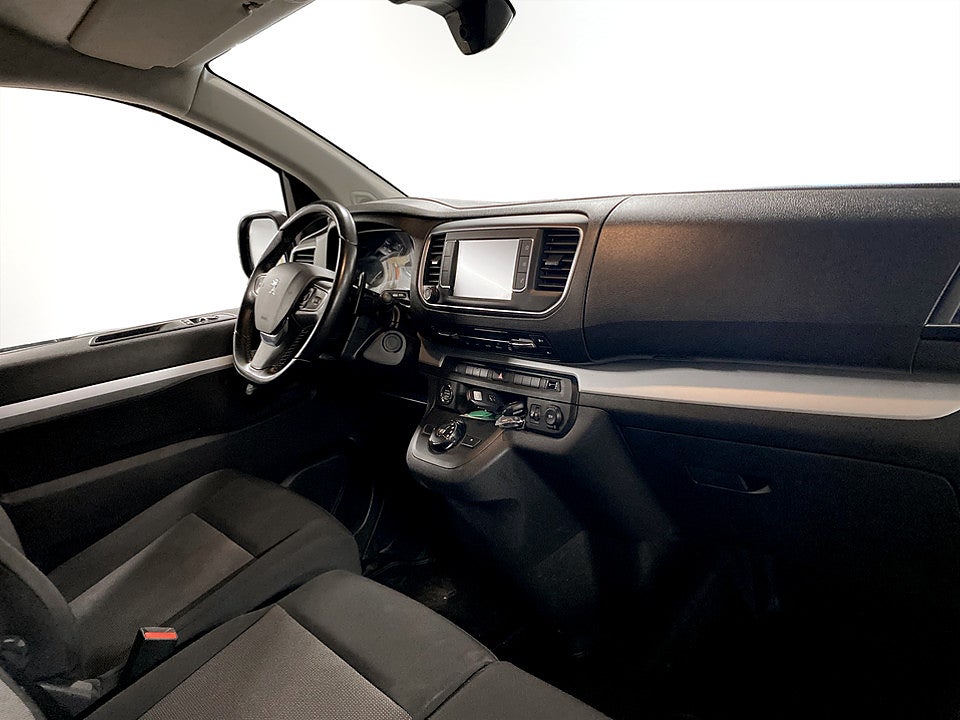 Bild på Peugeot Expert PRO+ 2.0 BHDi 145hk Aut L3 B-KAMERA DRAG