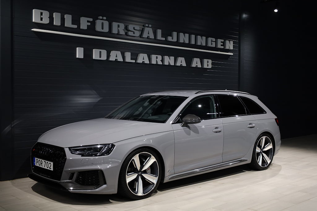 Audi RS4 Avant 2.9 V6 TFSI Q Keramiska/Kolfiber/B&O/Milltek