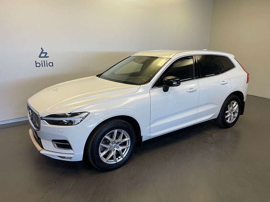 Volvo XC60 B5 Bensin Momentum Advanced SE / Harman Kardon...