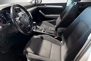 Kombi Volkswagen Passat 15 av 24