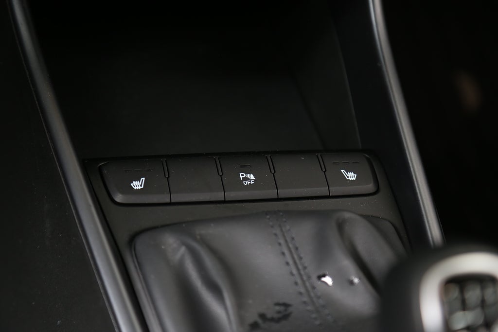 Hyundai i20 1,2 MPI 84hk Essential CarPlay I Kamera I Nybilsgaranti 2023