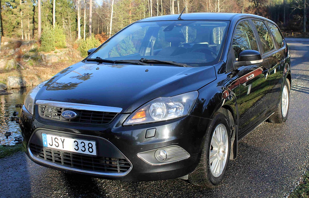 Ford Focus Kombi 1.8 Flexifuel Titanium Euro 4