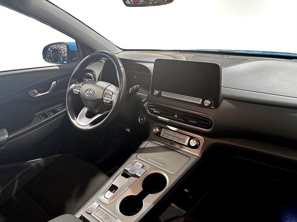 Bild på Hyundai Kona Essential 39.2kWh 136hk Aut - B-KAMERA, RATTVÄRME