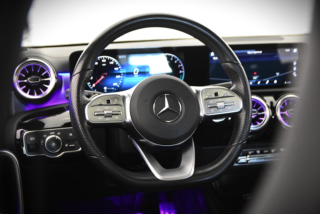 Mercedes-Benz A 2022 - miniatyr 11