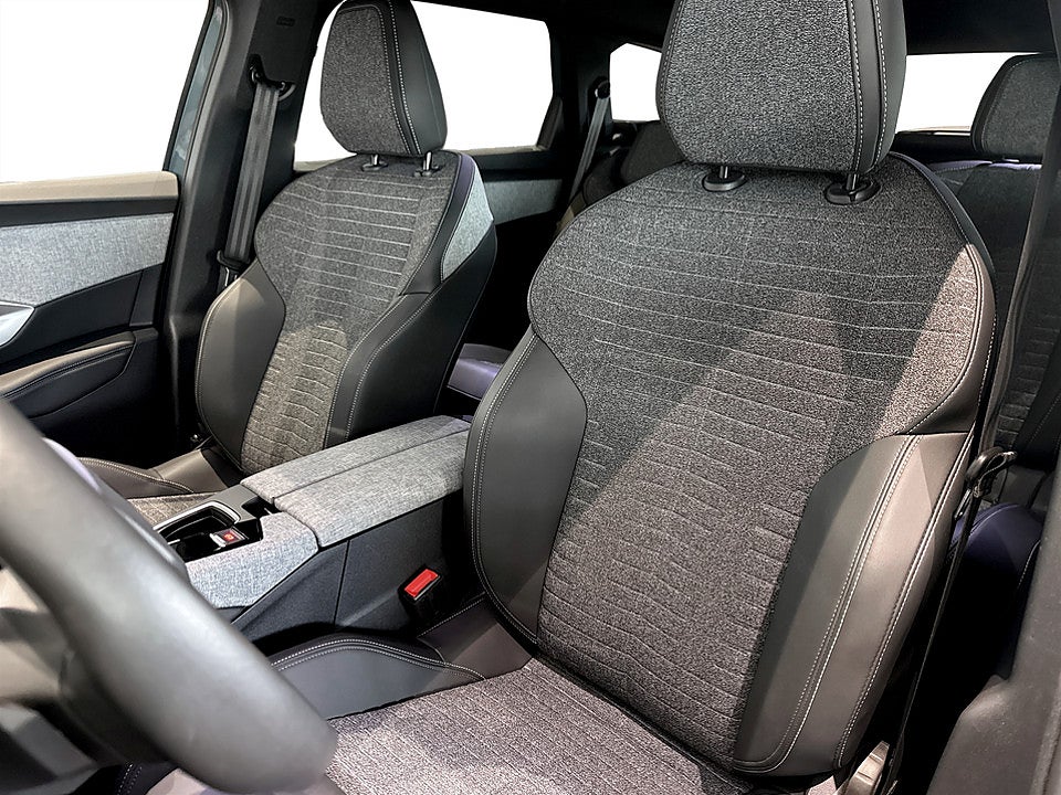 Bild på Peugeot 5008 Allure Hybrid 145hk Aut 7-SITS AVTAGBAR DRAGKROK