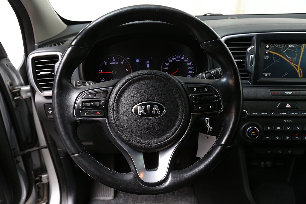 Kia Sportage 1,7 CRDi 115hk Advance Navi Kamera Drag