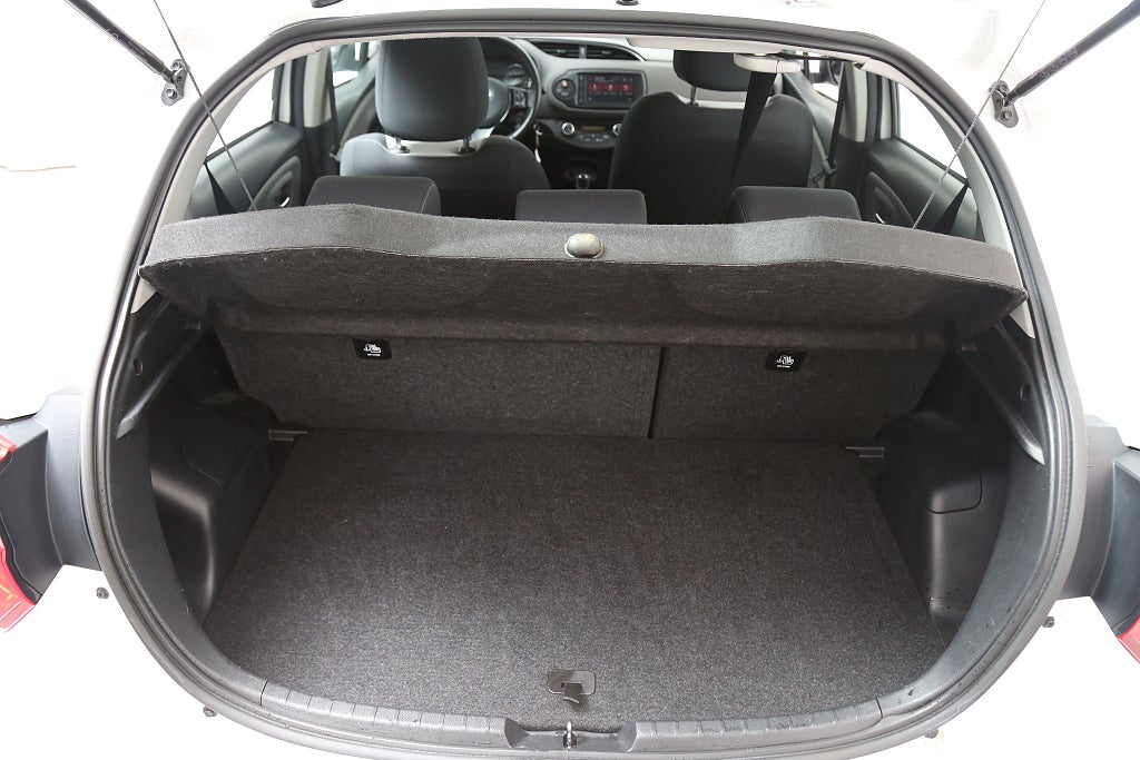 Toyota Yaris 1,5 Hybrid e-CVT Active Aut 5d Motorvärmare 2020