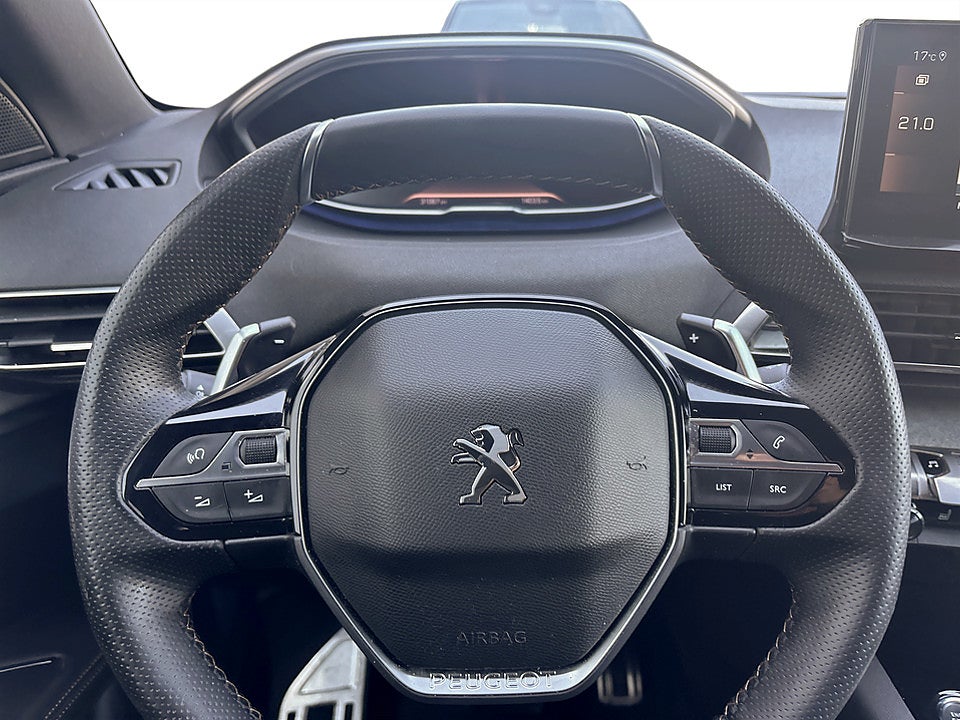 Bild på Peugeot 5008 GT 1.2 PT 130hk Aut 7-SITS B-KAMERA CARPLAY